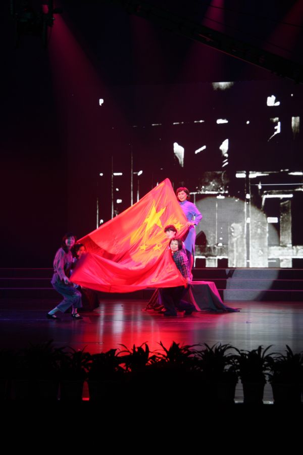 点击新窗口打开大图